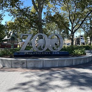 09/15/23 - Zoo sign near entrance