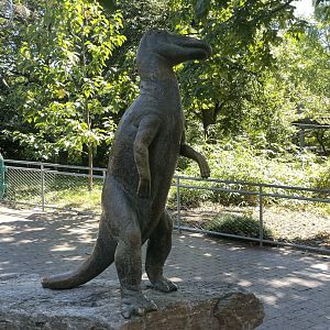 09/15/23 - Hadrosaurus statue