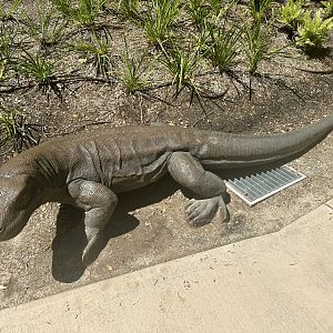 ARC - Komodo Dragon Statue