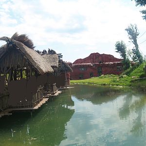 Part of Chimpanzee island and Chimpanzee viewing area, 2007-07-15