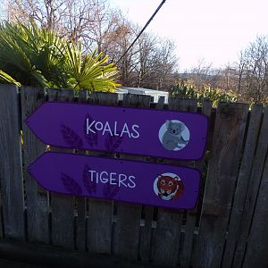 New direction signs to animals 1.1.24