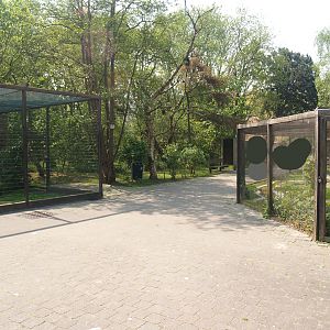 Zwin Bird Park (Now closed and demolished) - View in bird park, 2007-04-22