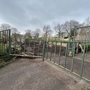 Indian rhinoceros enclosure (0.5 zoom) 9.3.24