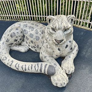 Snow Leopard Statue