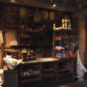 Jungola - Rimbula greenhouse - Exotic store theming in exit area, 2024-06-23