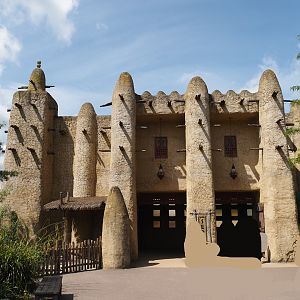 Serenga - Dogon Sun Palace entrance building, 2024-06-23