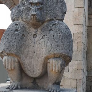 Serenga - Hamadryas baboon statue, 2024-06-23