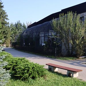 Zamocs Zoo - Monkey House - Parrot aviaries