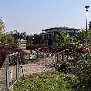 Zamocs Zoo - Giraffe building