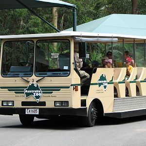 Australia Zoo 2007 - Zoo bus