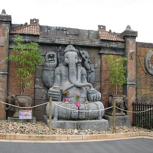 Australia Zoo 2007 - Statue of Ganesh the Hindu god