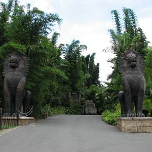 Australia Zoo 2007 - Entrance to Tiger Temple