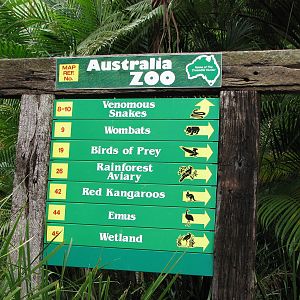Australia Zoo 2007 - Signpost example