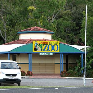 Cairns Tropical Zoo 2007 - Entrance after closure