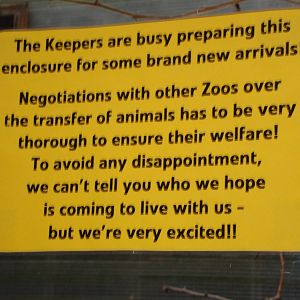 Infomation sign about new species on old Toucan exibit window