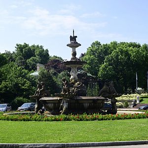 Astor Court - Rockefeller Fountain