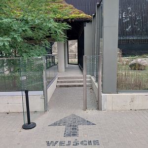 Outside the Orientarium - Midsection entrance