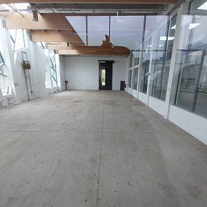 Giraffe & Rhino Building - Visitor area