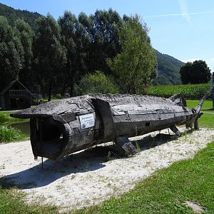 Mini Donau Engelhartszell - Wooden beluga sturgeon