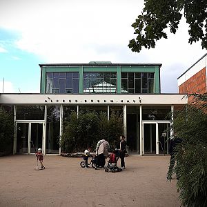 Alfred Brehm Haus - Main entrance