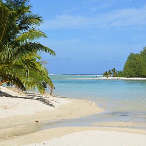 Typical Cook Island scene