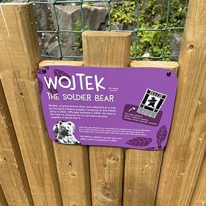 Wojtek sign at sun bear enclosure 18.7.24