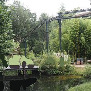 Walkway and extendable monkey bridge between Javan langur exhibit and Bornean orangutan islands, 2024-08-18