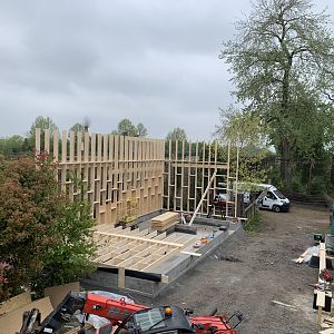 Indoor enclosure for the gibbon