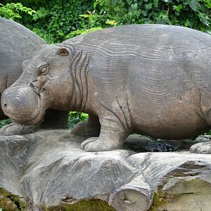 Pygmy hippopotamus statue -Bioparc de Doué la Fontaine (2025)