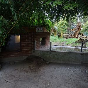 Otter enclosure