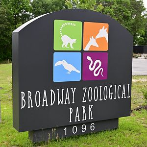 Broadway Zoological Park - Entrance Sign