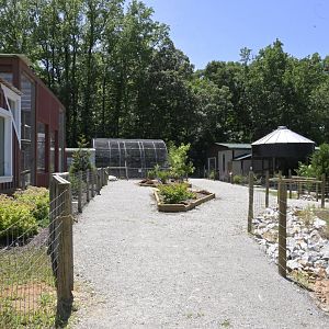 Broadway Zoological Park - Landscaping and Scenery