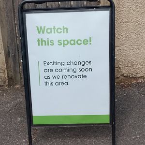 Sign on disused enclosure 010625