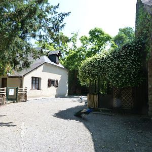 View outside walkthrough aviaries -Zoo d'Asson (2025)