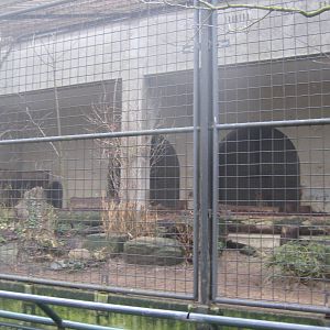 Fossa enclosure