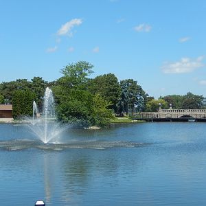 6/22/2025 - Gorgeous Lake & Fountains
