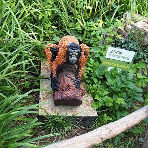 Brick Safari temporary summer event - Lego red ruffed lemur, 2023-07-26