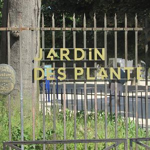 Jardin des Plantes de Paris - Entrance sign