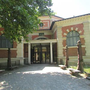 Jardin des Plantes de Paris - Rotonde from behind