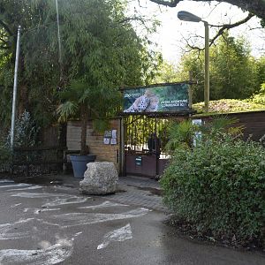 Zoo entry