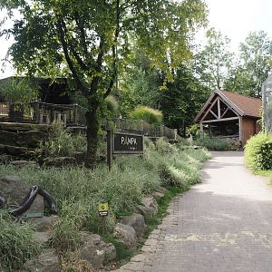 Road to Pampas Lodge and toilet building, 2024-08-21