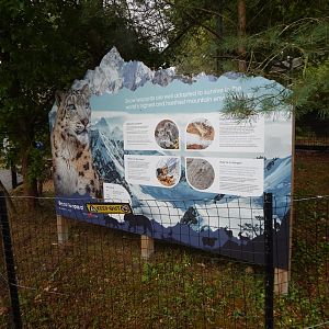 Snow leopard signage 150725