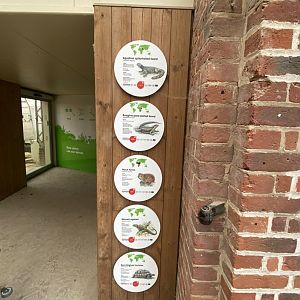 Thriving Through Nature signage 150725