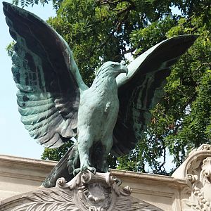 Bird House - Eagle statue, 2025-07-21