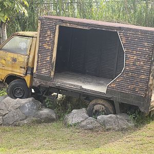 kampung satwa - damaged truck replica