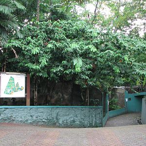 Zoo Negara Malaysia - Entrance to the Bear Complex