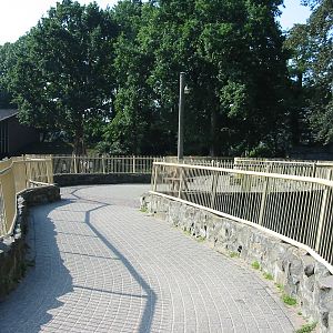 Dierenpark Rhenen 2004 - Pathway between two exhibits