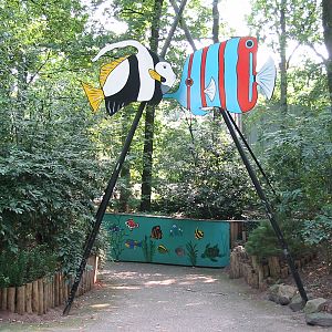Dierenpark Rhenen 2004 - Somewhat not impressive entrance to the zoo aquari