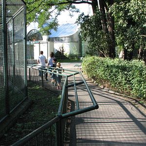 Wroclaw Zoo 2008 - Pathway in front of a monkey enclosure