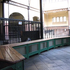 Wroclaw Zoo 2008 - Inside the Pachyderm building